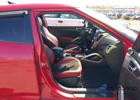 2012 Hyundai Veloster Base W/Red/Black из США, поврежденный, VIN KMHTC6AD6CU048653